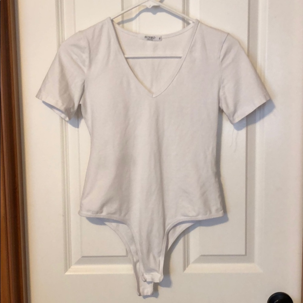 White t-shirt body suit
